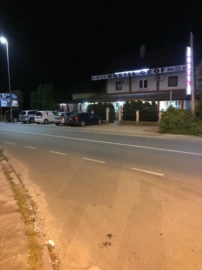 Hostel Grof Mrcajevci Exterior foto